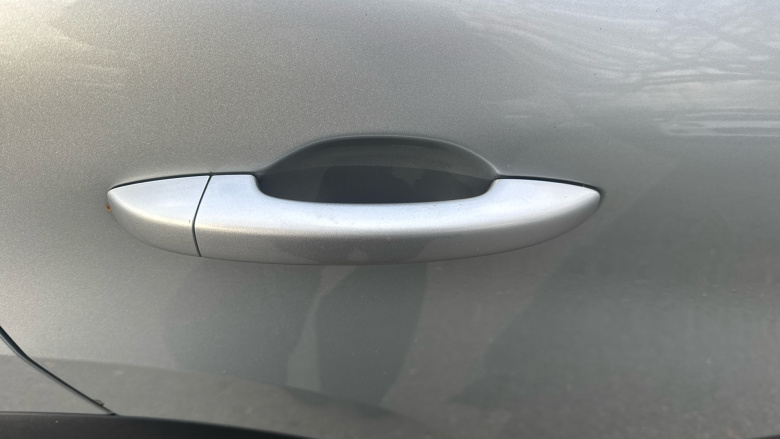 Renault Captur 1.6 E-Tech full hybrid 145 Evolution 5dr Auto Hybrid Hatchback